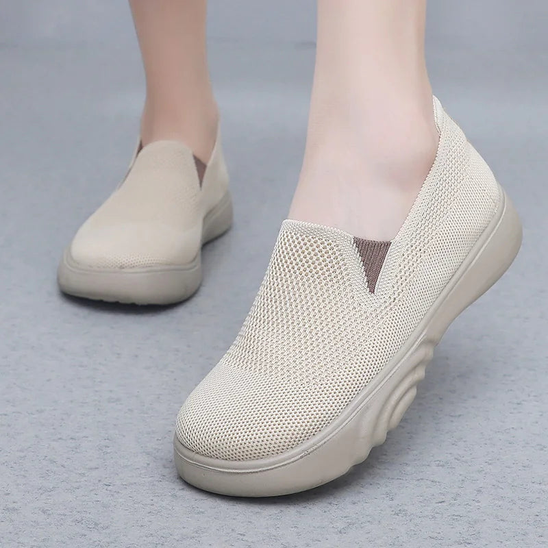 SOFT GO  SUMMER FLATS
