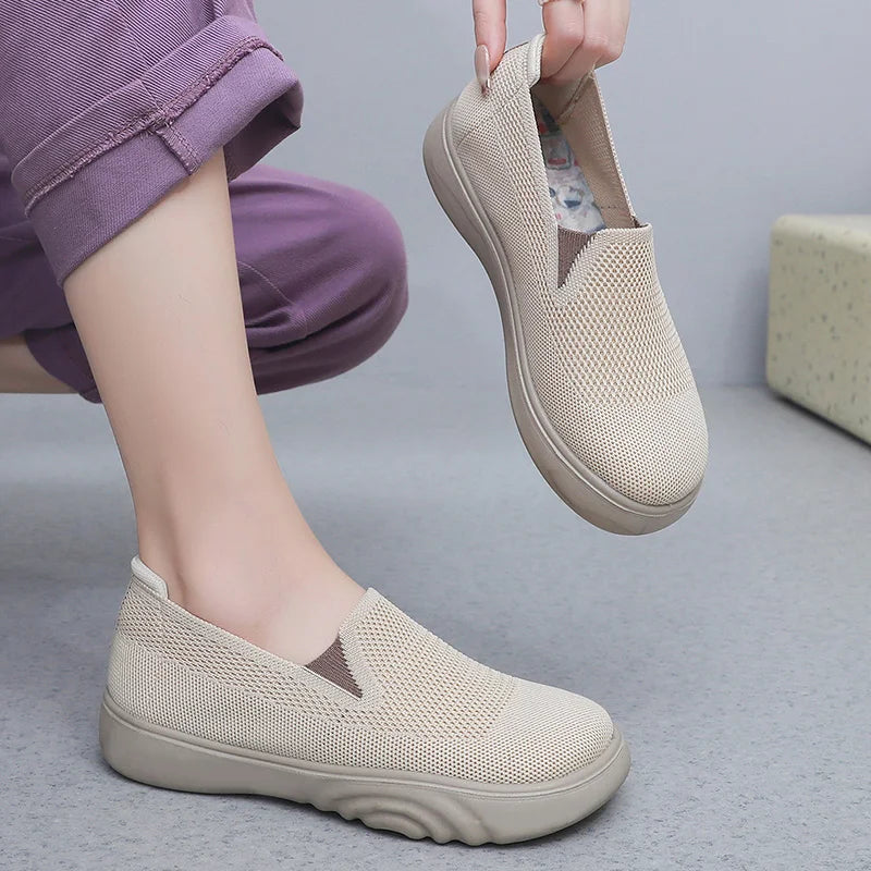 SOFT GO  SUMMER FLATS