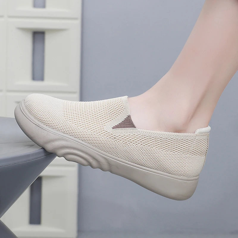 SOFT GO  SUMMER FLATS